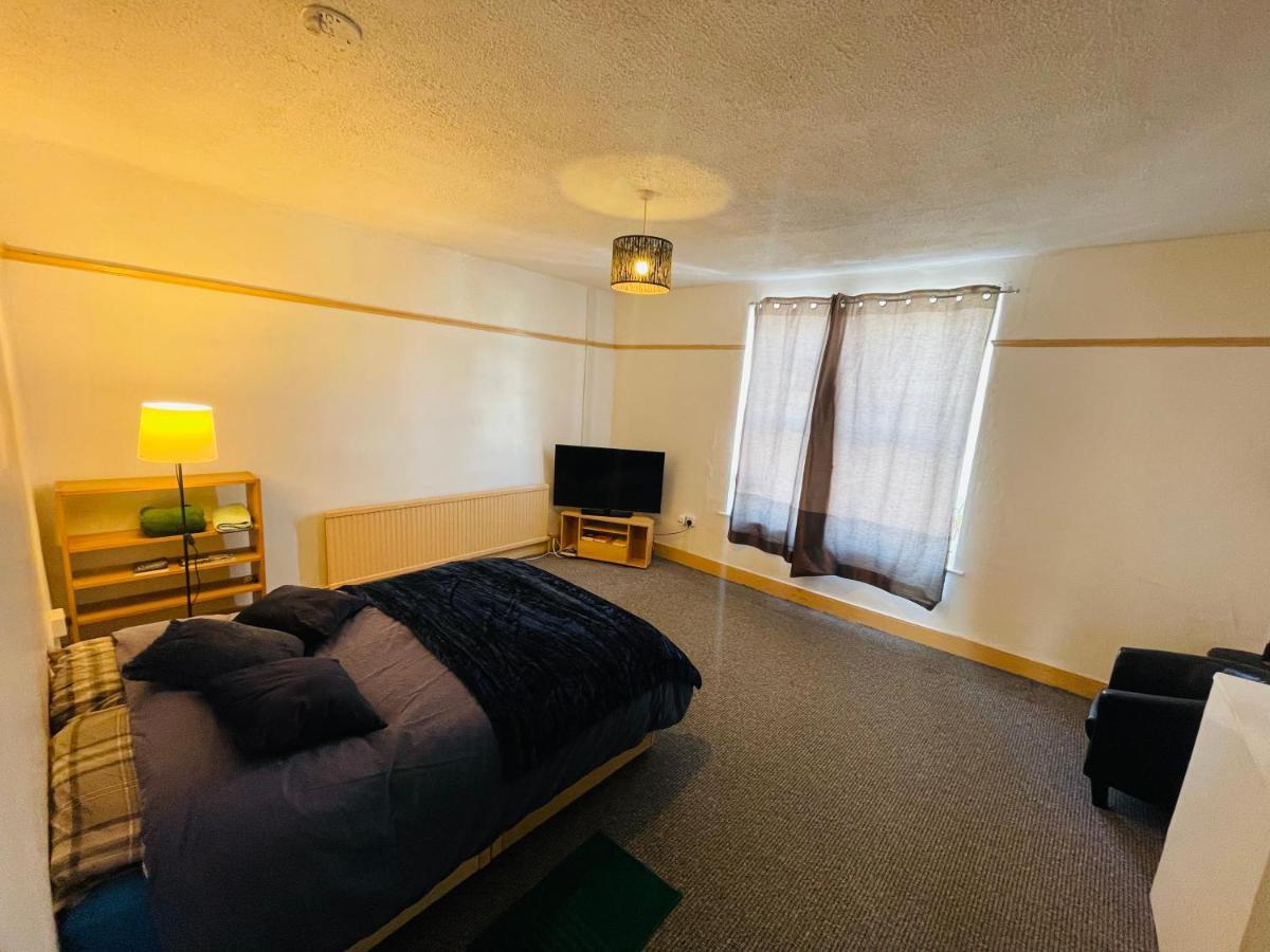 Emersons Green Shous Guest House מראה חיצוני תמונה